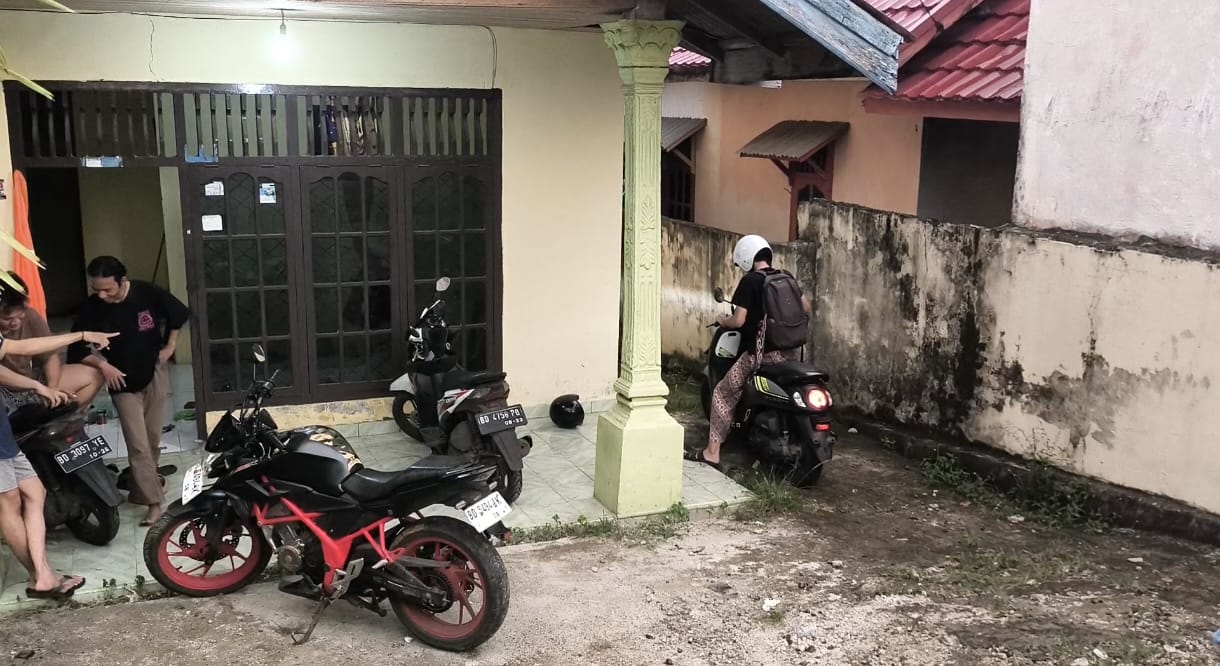 Ganti Pemilik, Malam Hari Parkir di Teras, Honda Beat Dibawa Maliing