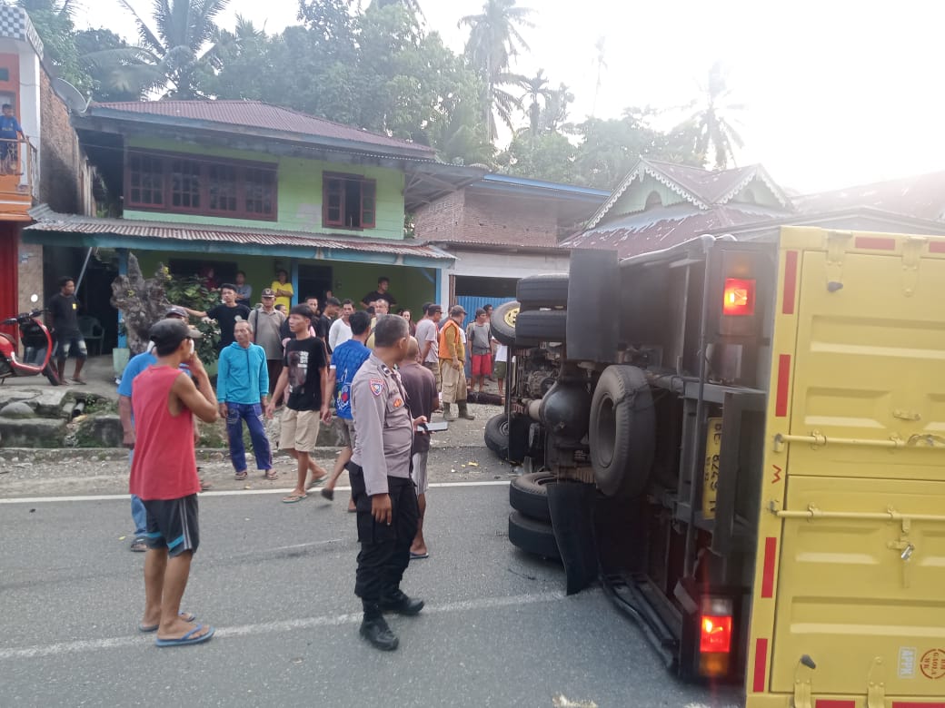 Kecelakaan Maut Truk Box vs Sepeda Motor di Kaur