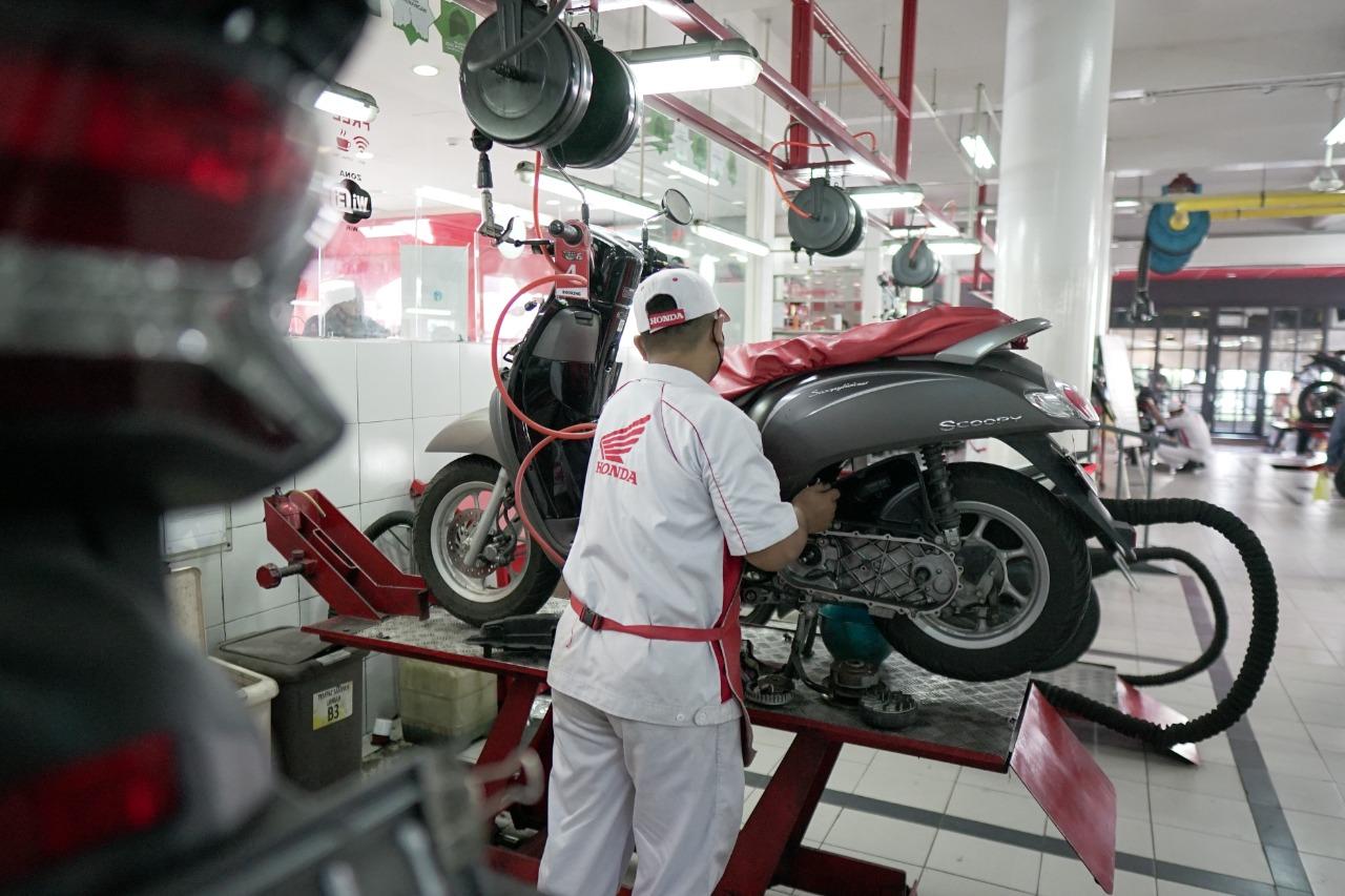 Jangan Ragu, Ini Kelebihan Servis Sepeda Motor Honda di Bengkel Resmi