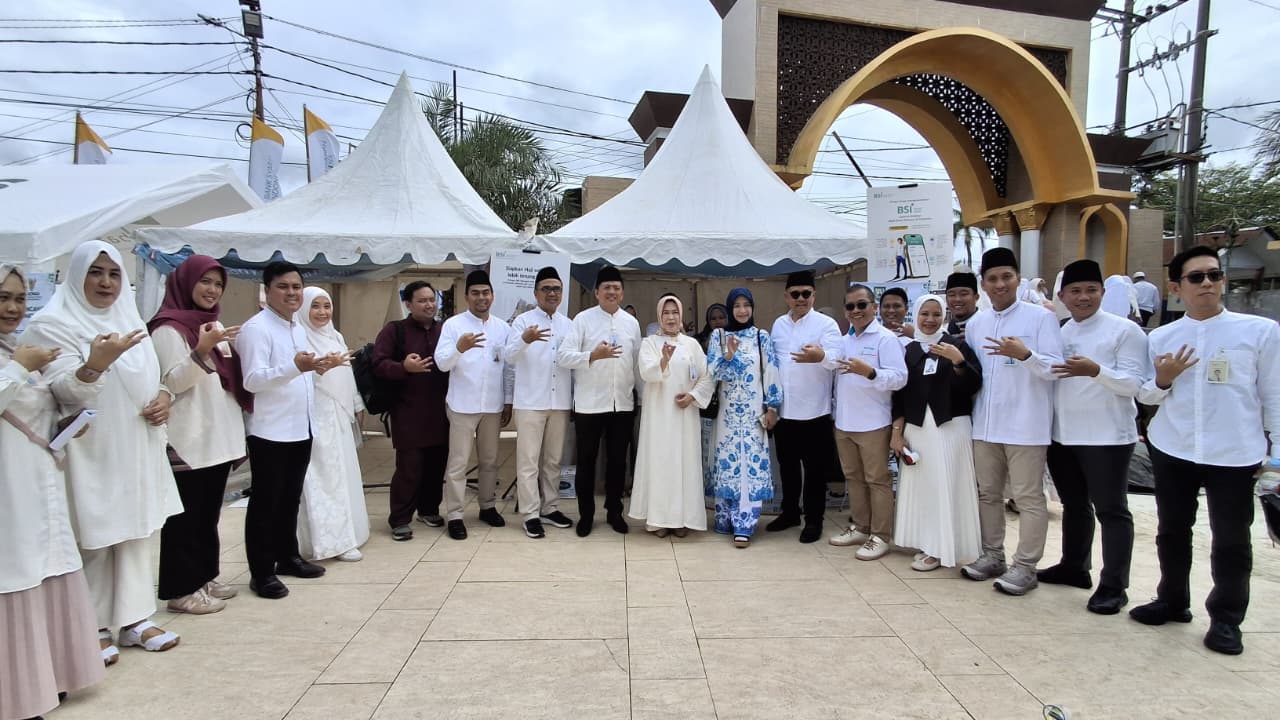 BSI dan Pemprov Bengkulu Gelar Tabligh Akbar Doa Bersama, 50 Warga Dapat Tabungan Haji