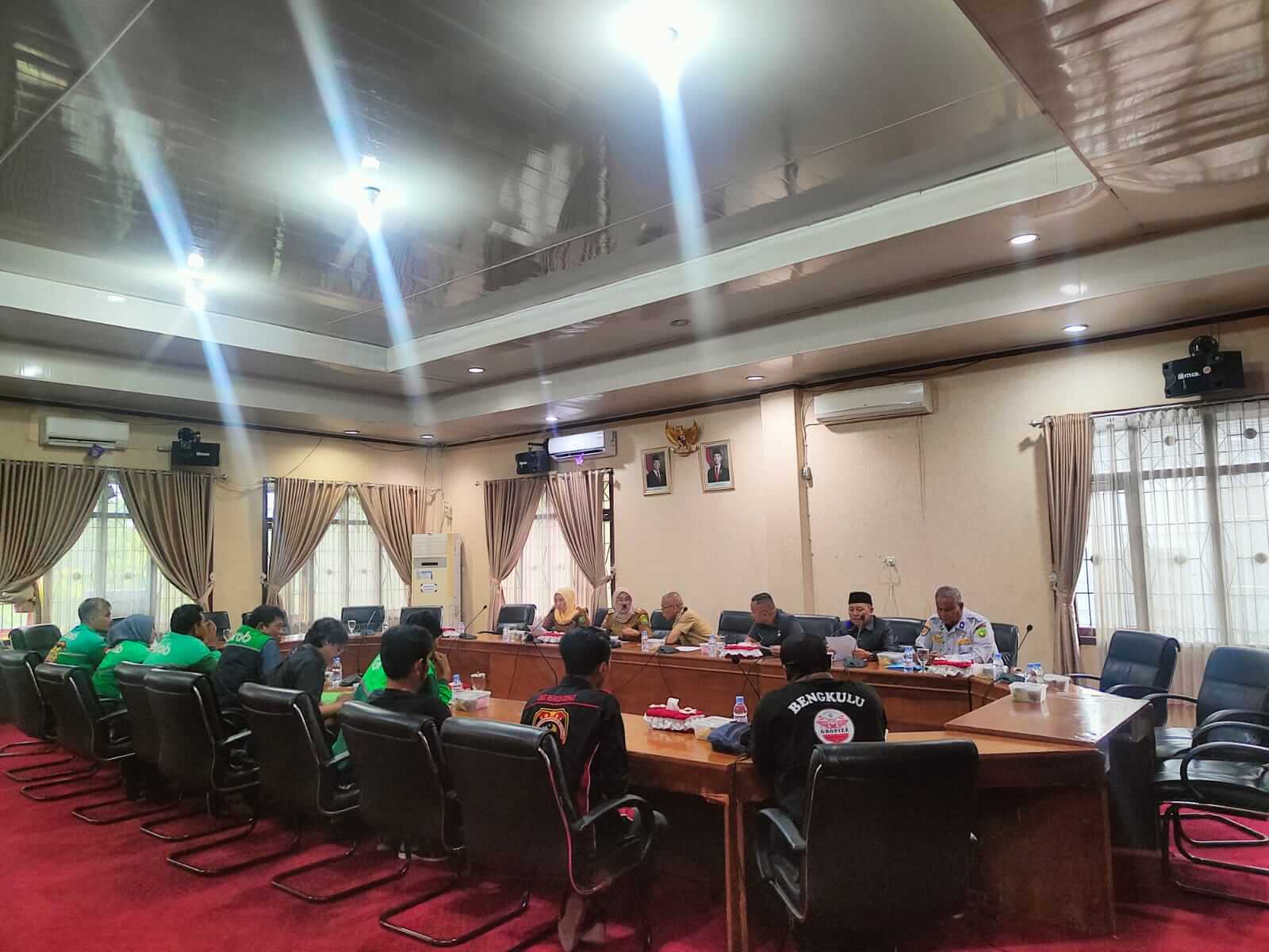 Sistem Orderan Grab Rugikan Pengemudi OJOL Bengkulu, DPRD Kota Bengkulu Minta Aplikator Hadir untuk Mediasi