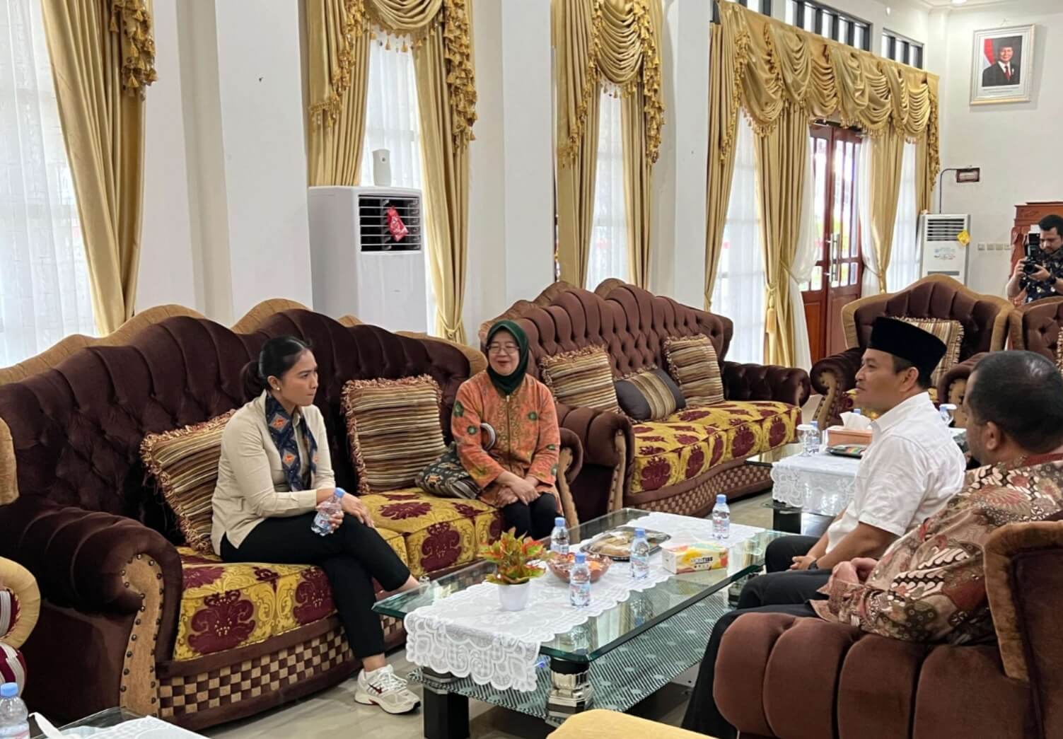 Ni Luh Wamenpar Tiba di Bumi Merah Putih Bengkulu, Hadiri Malam Puncak Festival Tabut 2025