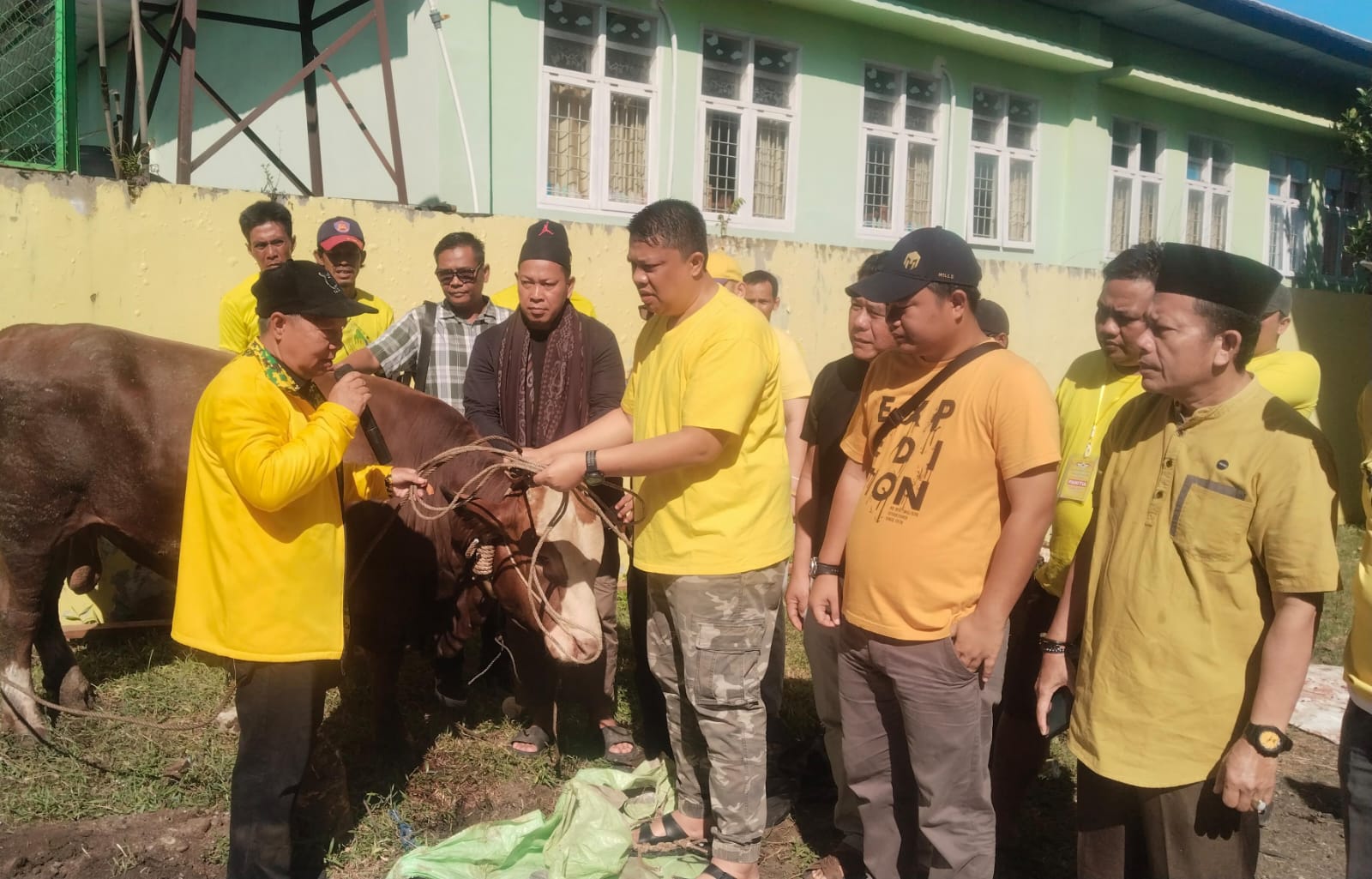 Ketua DPD Sultan dan Menteri ESDM Kanda Bahlil juga Berkurban di Bengkulu 