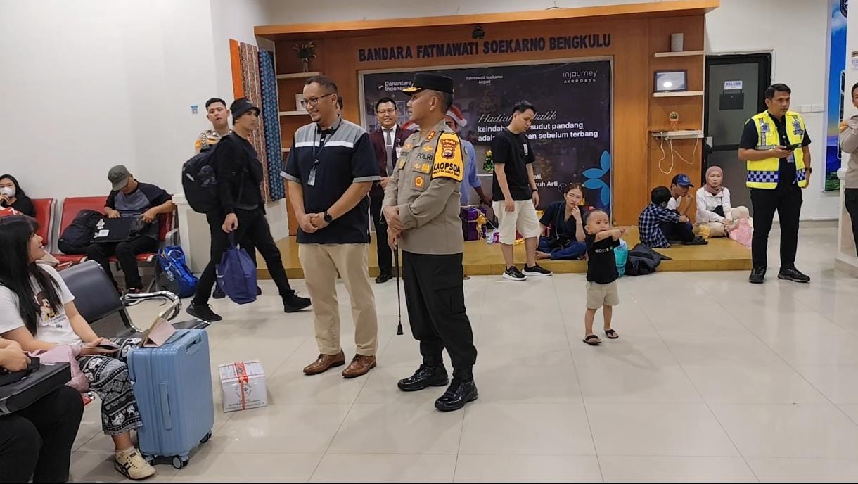 Pastikan Kelancaran Arus Balik Nataru, Kapolda Bengkulu Tinjau Bandara Fatmawati Soekarno