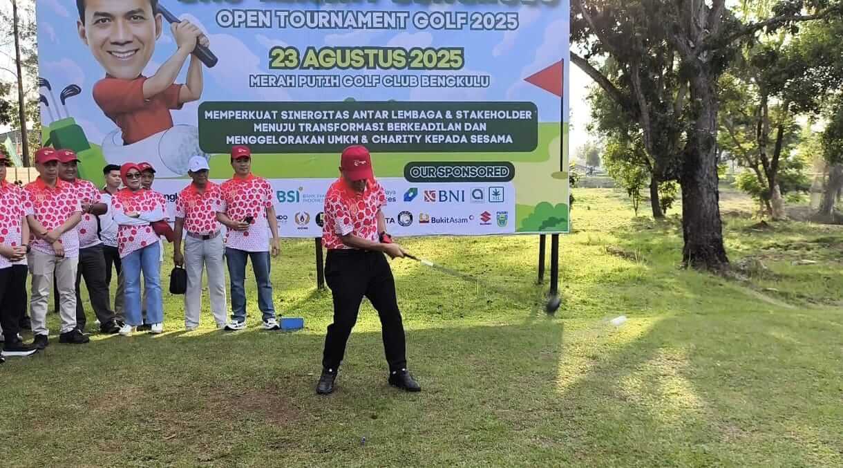Kejati Bengkulu Gelar Open Turnamen Golf 2025 dalam Rangka Memperingati Hari Lahir Kejaksaan RI ke-80