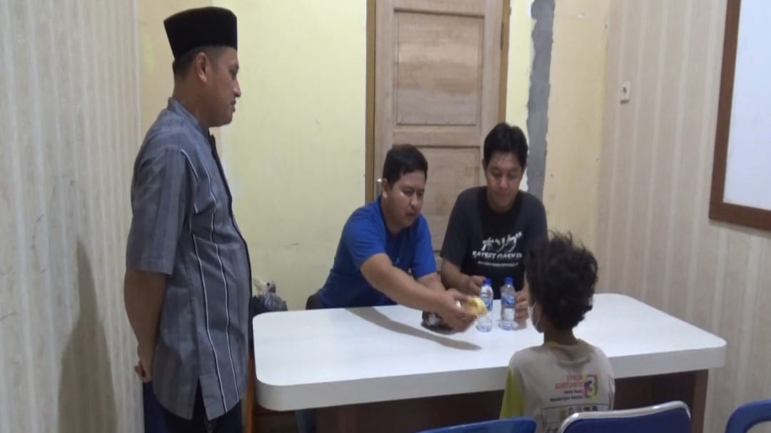 Beredar Kabar, Anak Tertua Pelaku Penganiayaan Polisi Berkeliaran dengan Menenteng Sajam