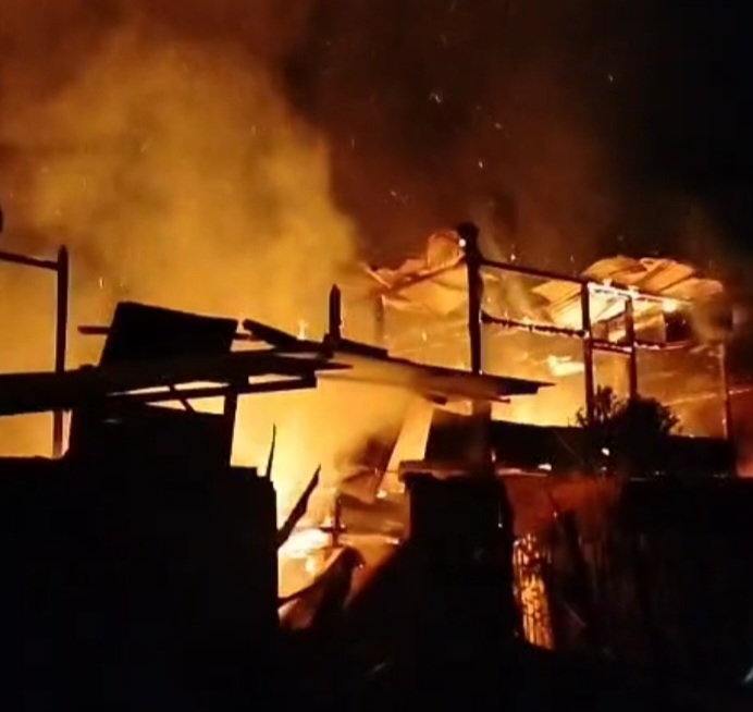 Kebakaran Hebat, 4 Unit Rumah di Rejang Lebong Ludes Terbakar