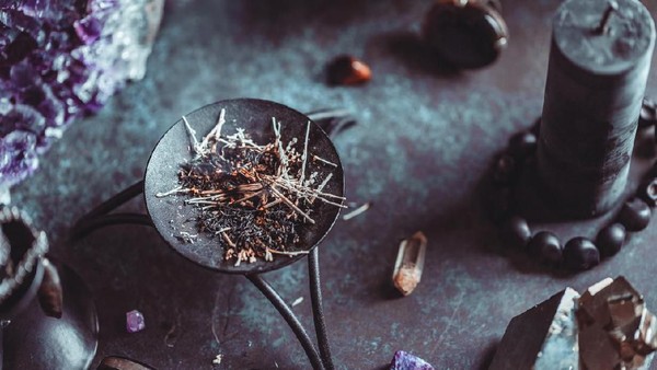 Ilmu Santet dari Tanah Sulawesi yang Dikenal Mematikan, Bisa Membuat Orang Kehilangan Akal hingga Cacat