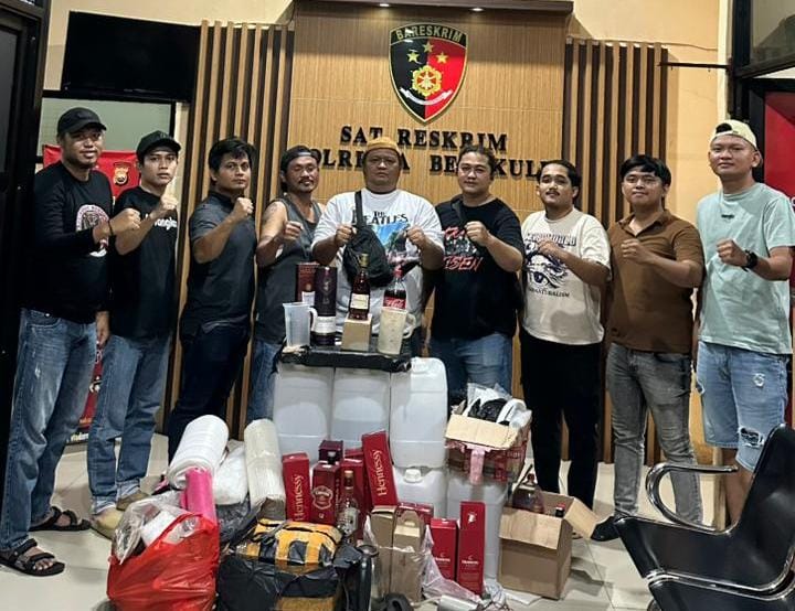 Resmob Macan Gading Bongkar Sindikat Pengoplos Minuman Keras di Kota Bengkulu