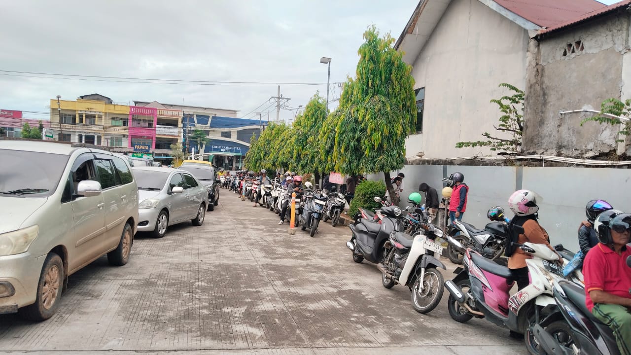 Antrean SPBU Mengular, Pelanggan Pertalite Pindah ke Pertamax 