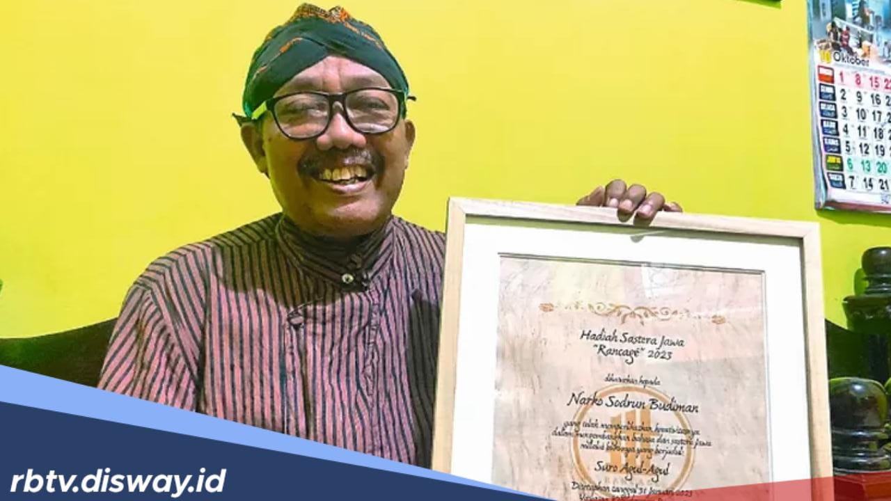 Lebih dari 40 Tahun Menulis Sastra Jawa, Sunarko Sodrun Terima Reward Kemendikbud