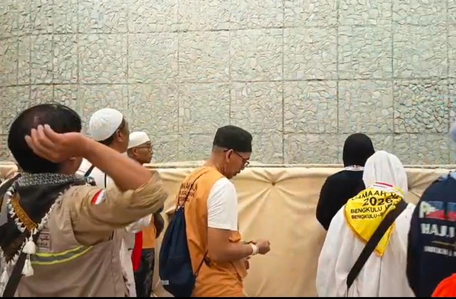 Suhu 50 derajat, Jemaah Haji Bengkulu Lontar Jumrah Malam Hari