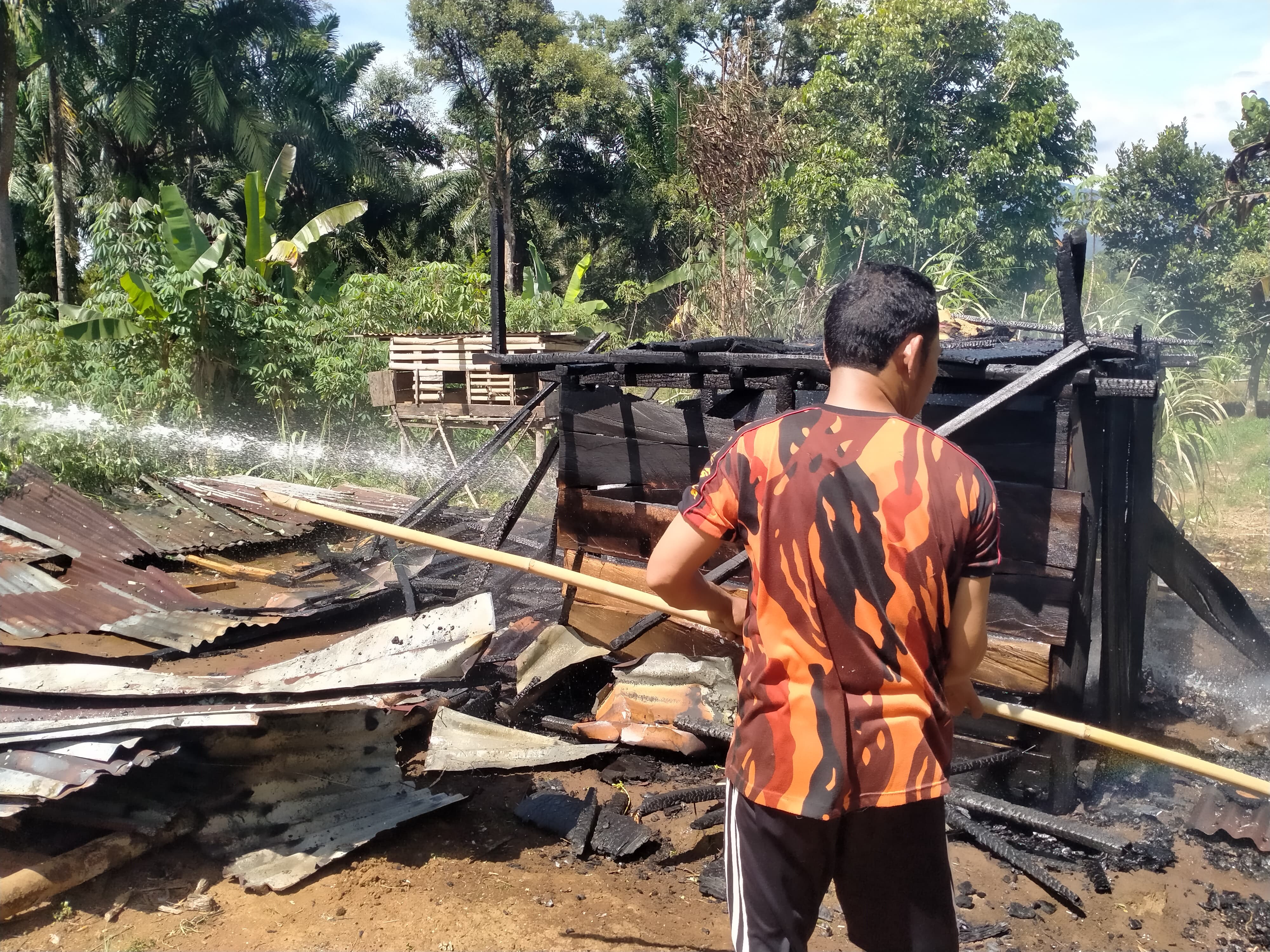 Kebakaran di Desa Lubuk Sahung Bengkulu Utara