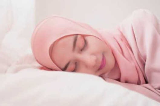 Tidur Lelap Dijaga Malaikat, Lakukan 12 Adab Tidur Nabi Muhammad SAW Ini