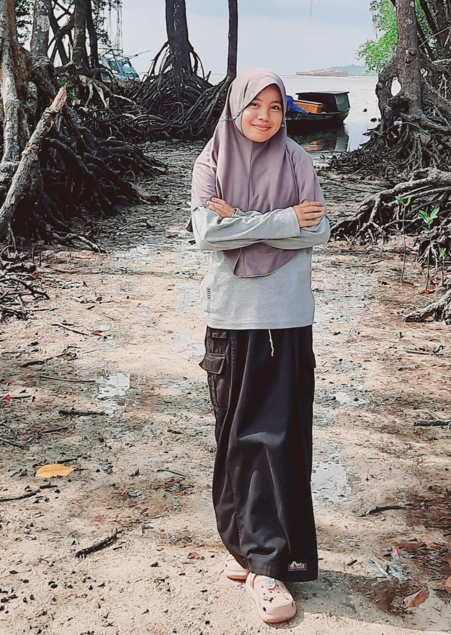 Ena Nurhadini, Anak Muda Berkesempatan Ikuti Program Sekolah Duta Maritim