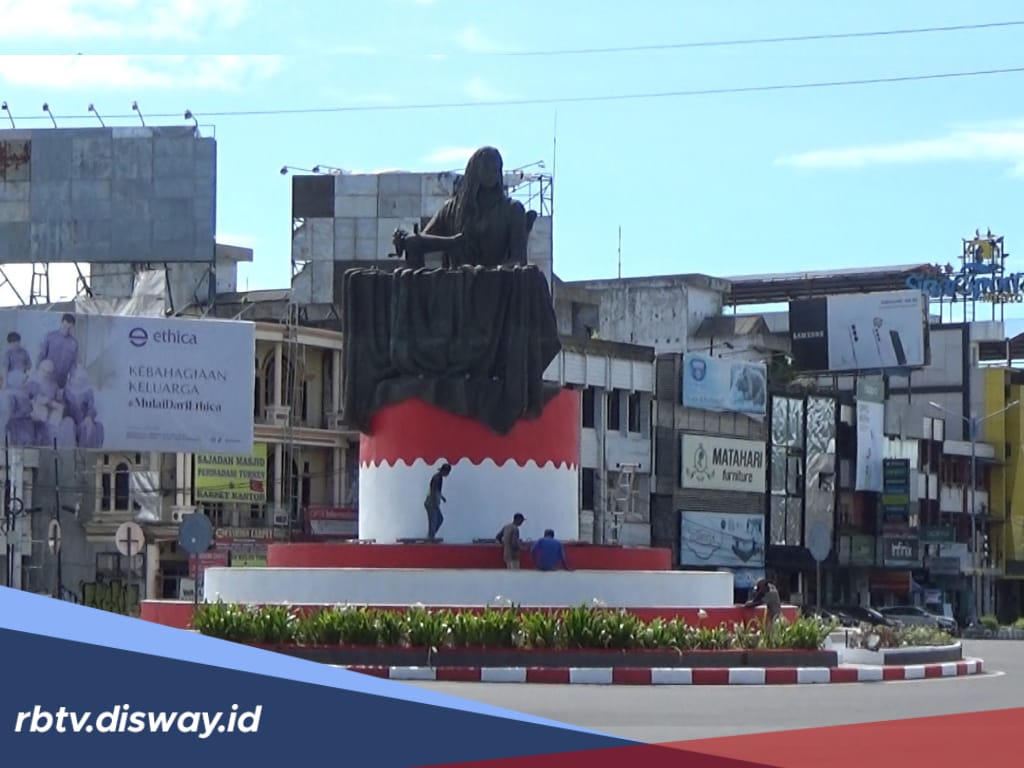 Sambut HUT Kota Bengkulu ke-306, Bundaran Monumen Fatmawati Dicat Merah Putih