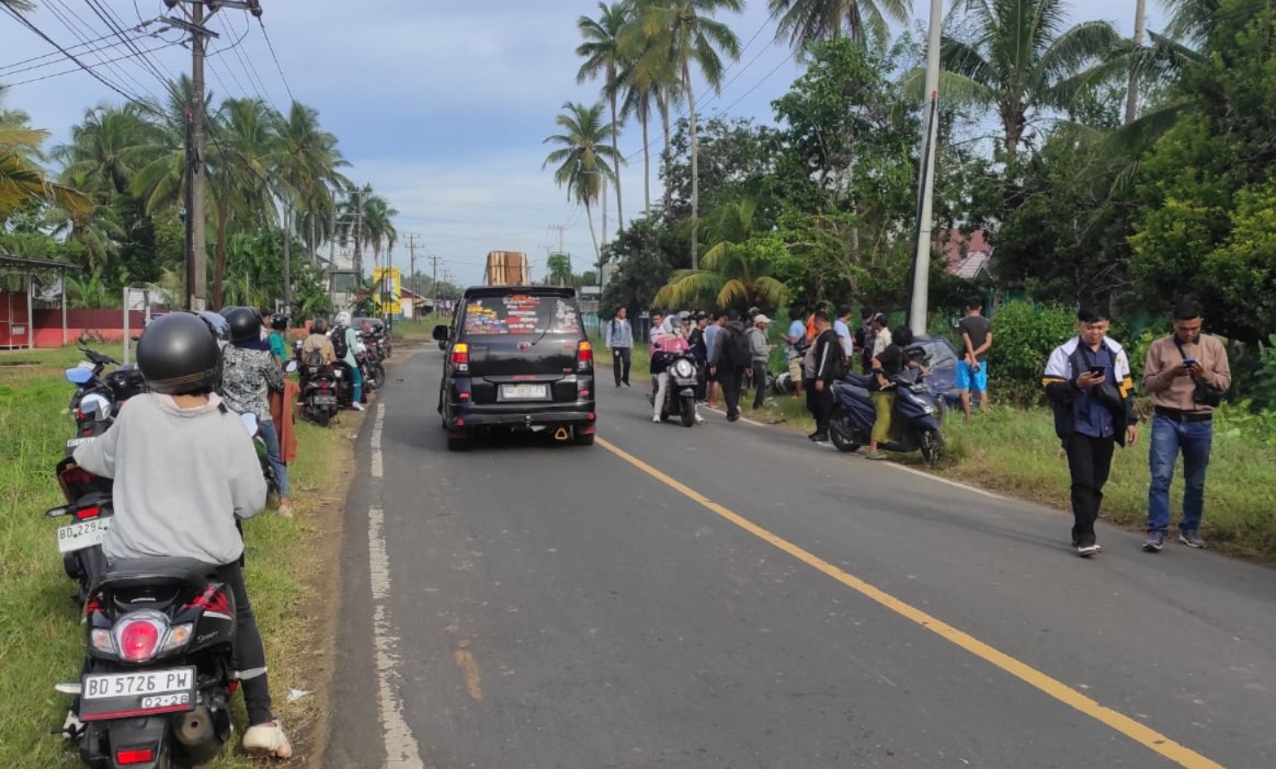 3 Kendaraan Terlibat Kecelakaan Beruntun di Seluma, Pengendara Motor Lurat