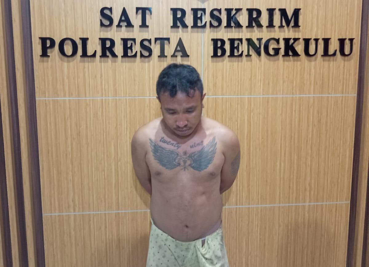 Pria Bertato Ini Pelaku Penusukan Wanita di Kamar Hotel, Polisi Beberkan Motifnya