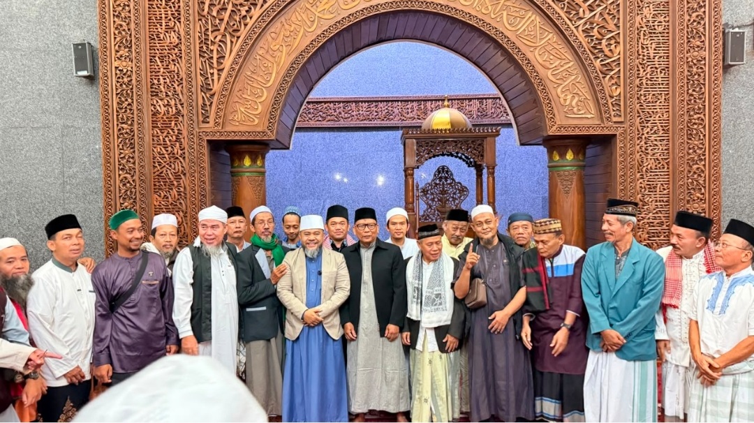 Ratusan Jamaah Hadiri Sosialisasi GIM24 Bersama Gubernur Bengkulu di Masjid Agung At-Taqwa Cirebon