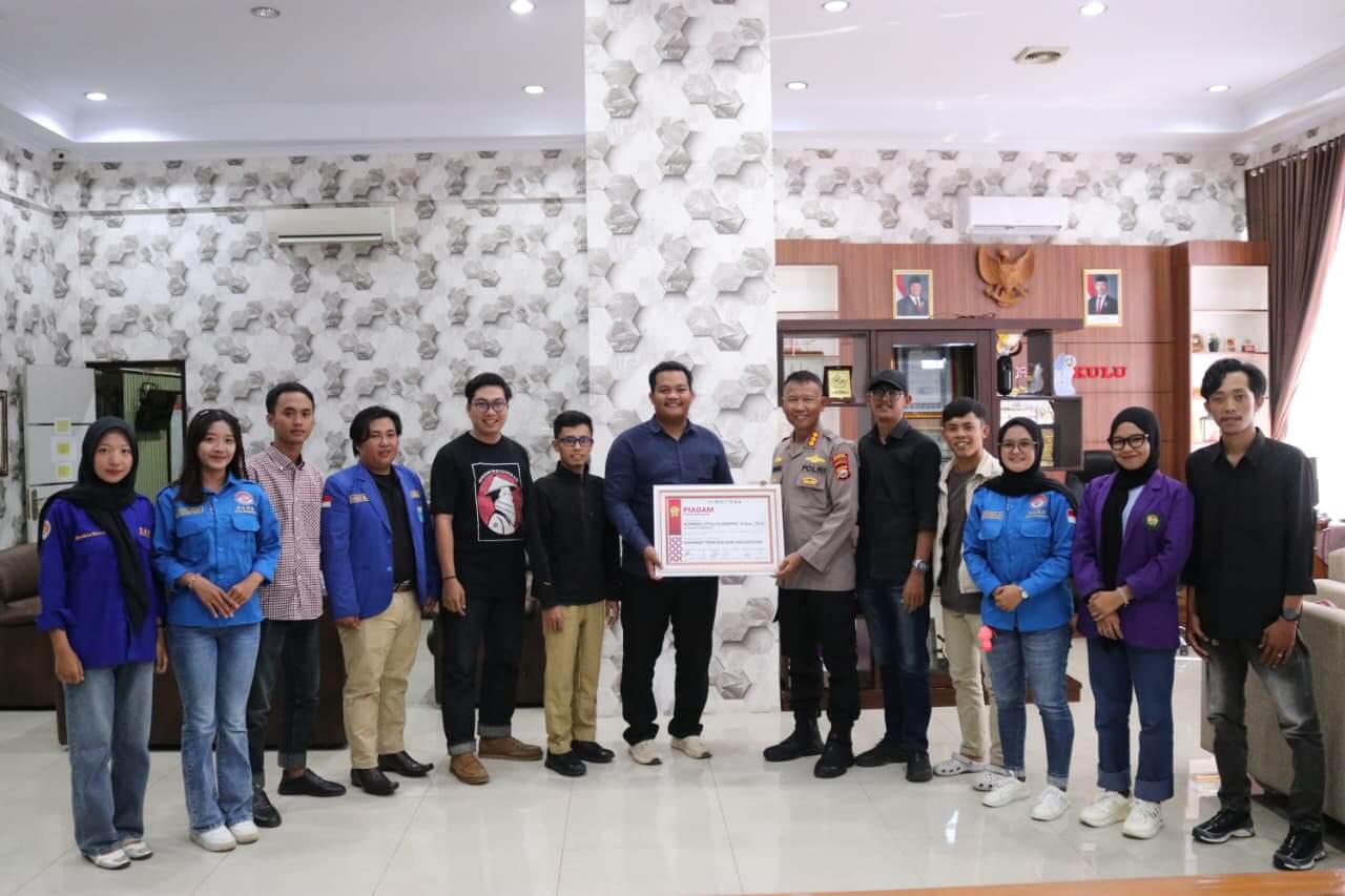  Kapolresta Bengkulu Kombes Pol Sudarno Dianugerahi Gelar Sahabat Pemuda dan Mahasiswa