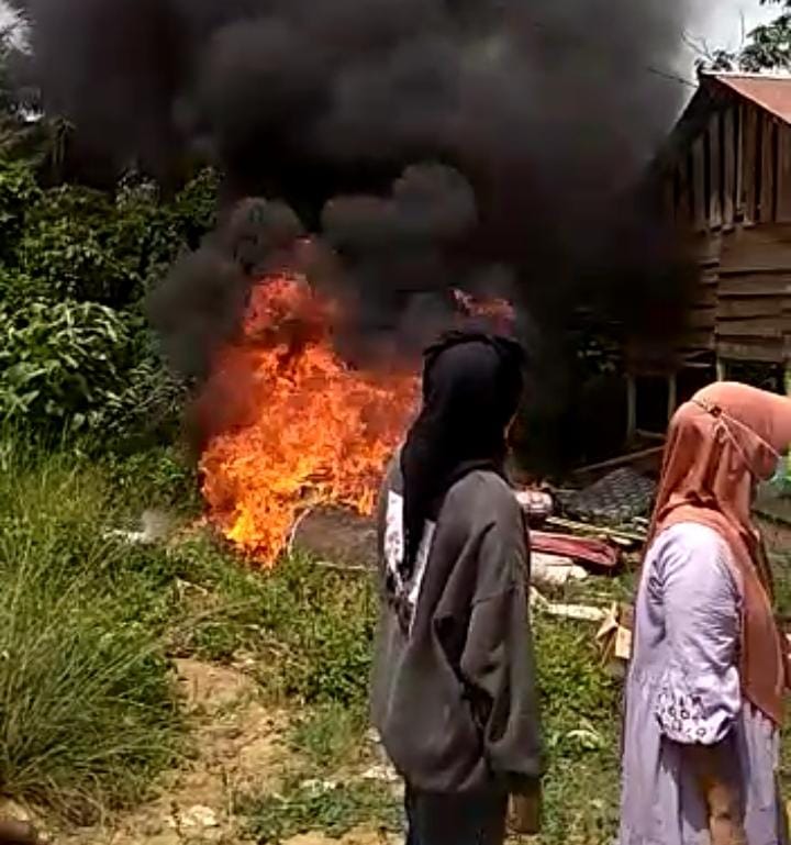 Barang Dibakar Emak-emak, Pemilik Warem Lapor Polisi