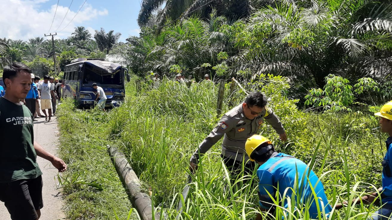 Bus Jurusan Jambi-Bengkulu Selatan Kecelakaan di Seluma 