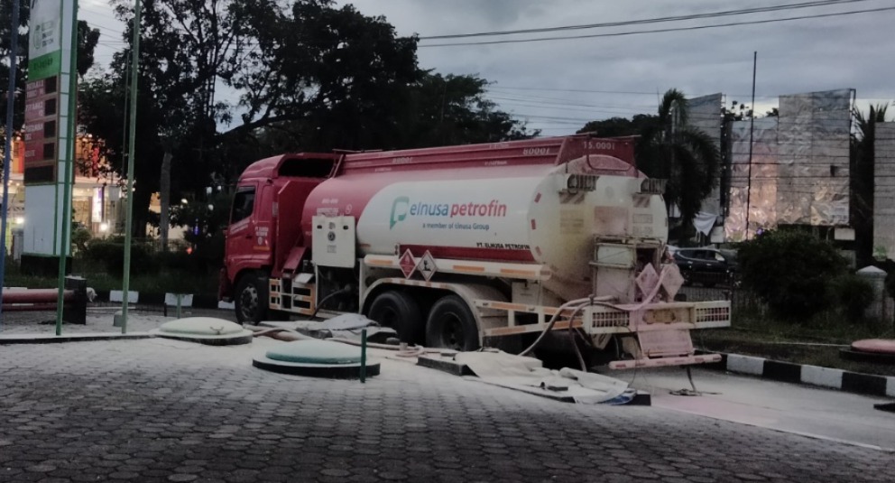 SPBU Rawa Makmur di Bengkulu Nyaris Terbakar Saat Truk Tangki Bongkar BBM