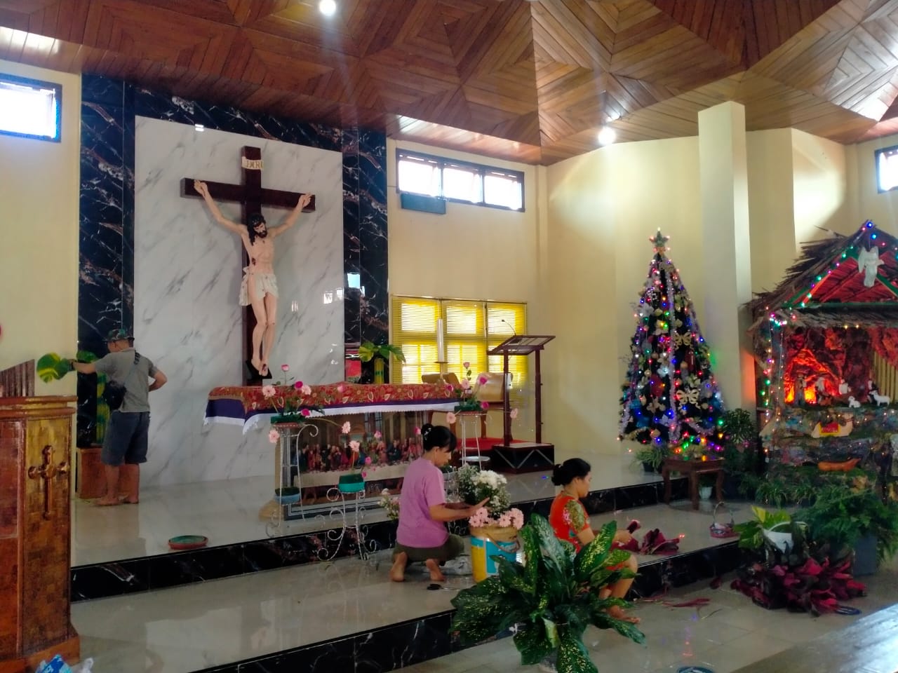 Gereja Bergaya Sambut Natal