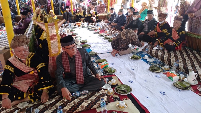 Falsafah Demokratis Orang Chaniago Sumatera Barat, Bulek Kato Dek Mufakat