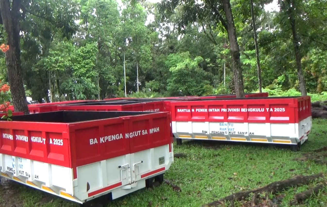 Dapat Bantuan Bak Kontainer Sampah dari Pemprov Bengkulu, Pemkot Rancang Penempatannya di Lokasi Ini
