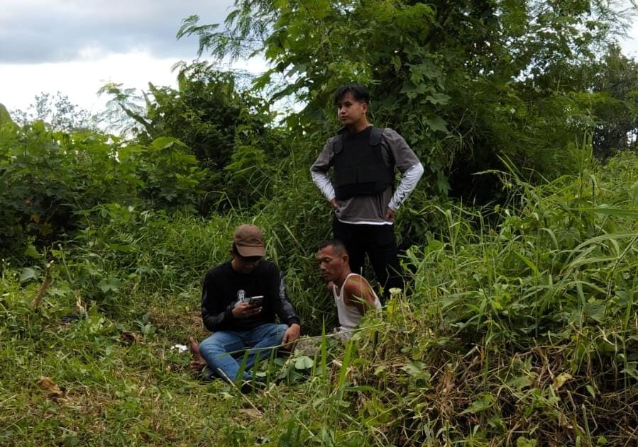 Dikejar dan Disertai Tembakan, Petani PUT ini Diringkus Polisi Karena Kepemilikan Narkoba 