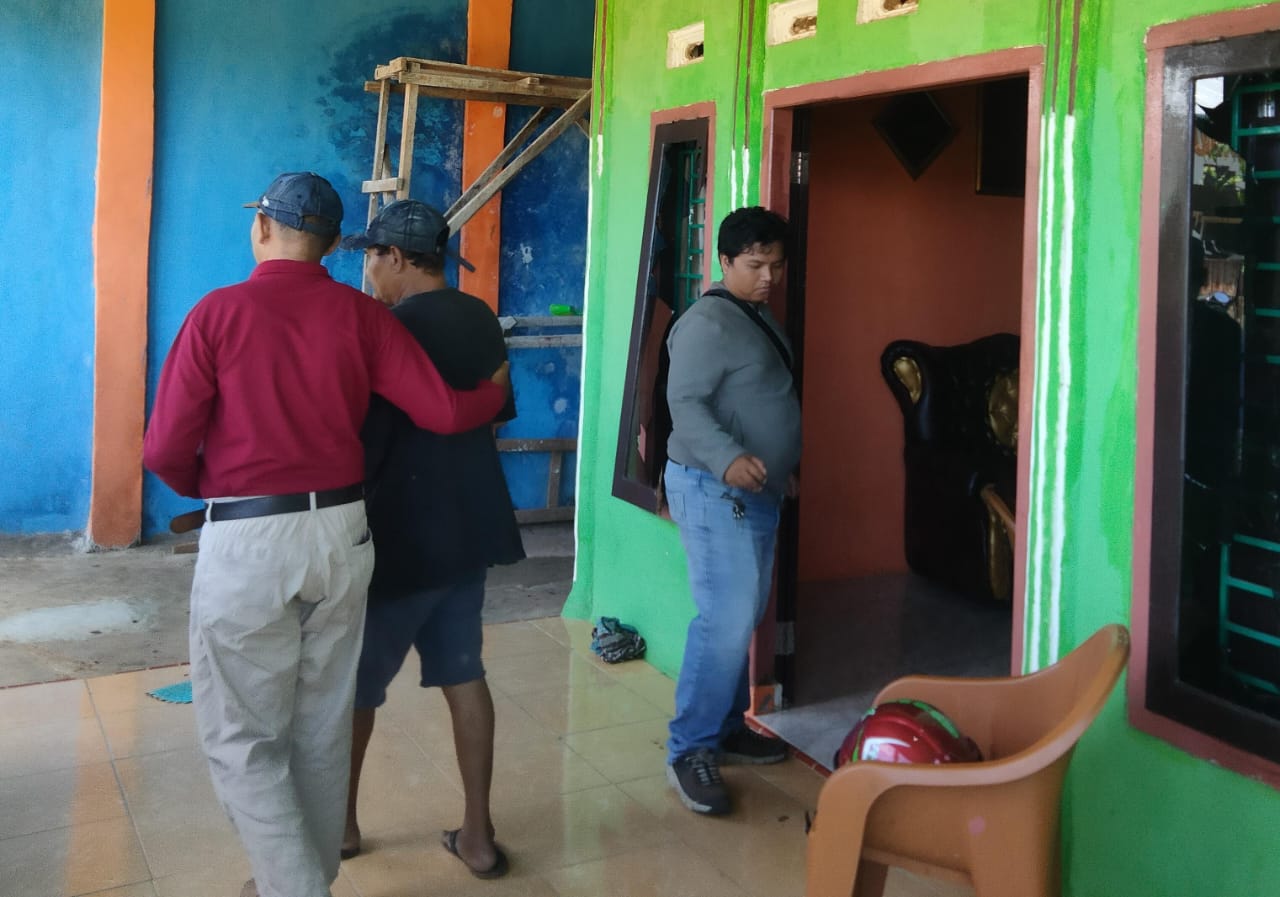 Baru 2 Bulan Keluar RSJ, Istri dan Tetangga Dibacok, Pelaku Dikejar Polisi