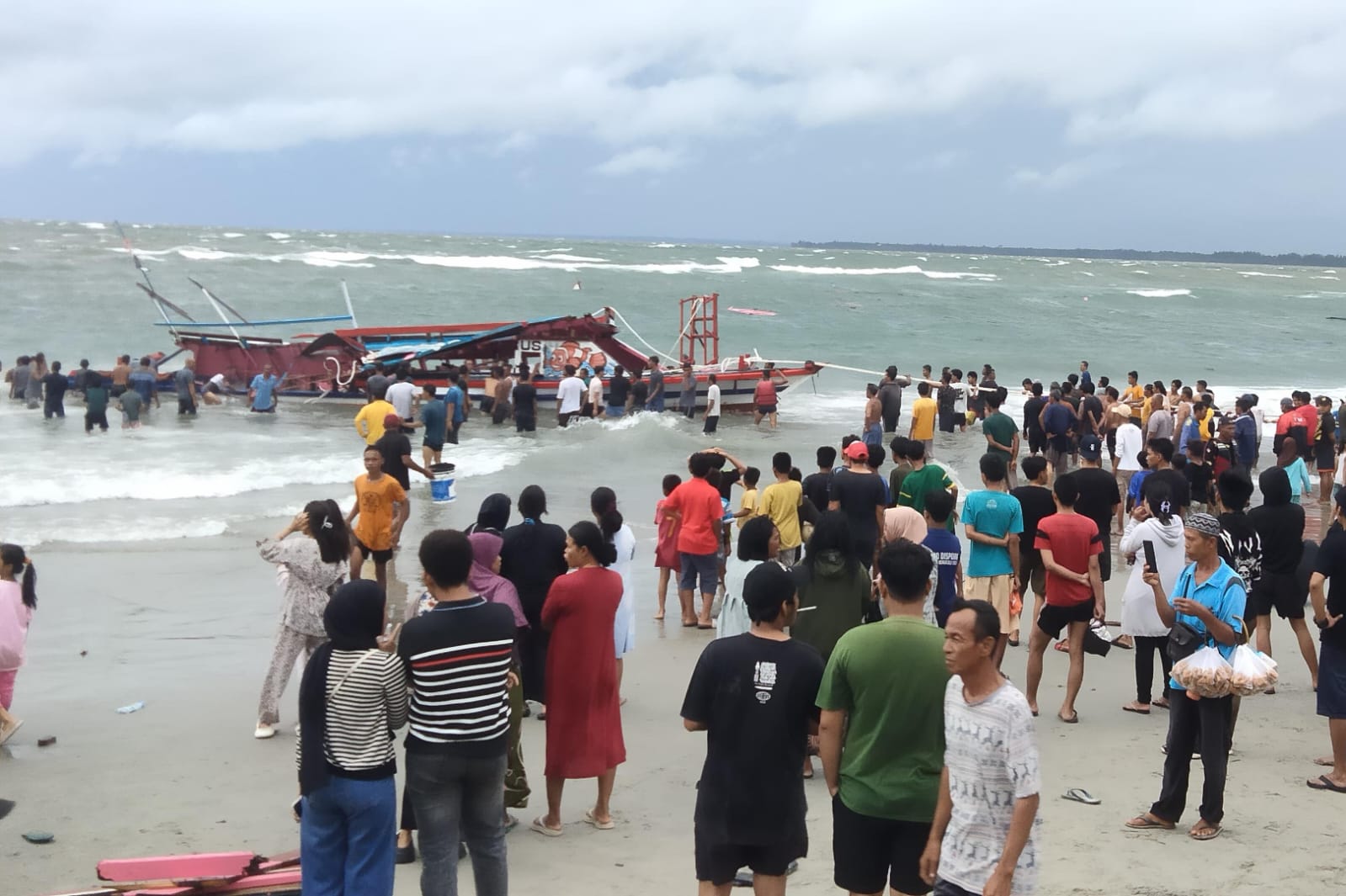 Kapal Wisata Pulau Tikus Bengkulu Tenggelam, 7 Dari Puluhan Penumpang Tewas, Ini Kata Kapolresta