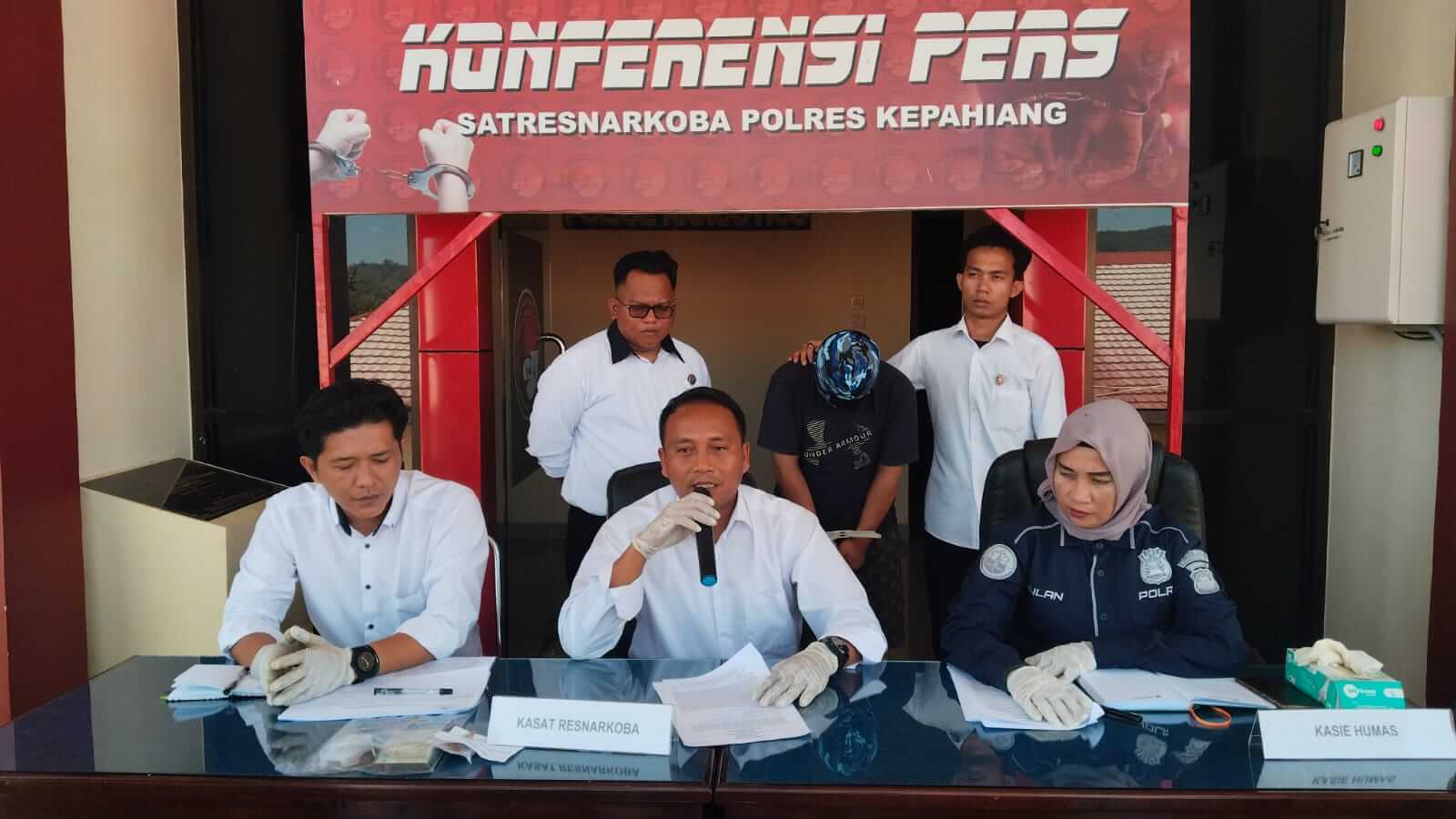 Warga Kepahiang Ditangkap Polisi, Dikira Hendak Curi Motor, Ternyata Bawa Daun