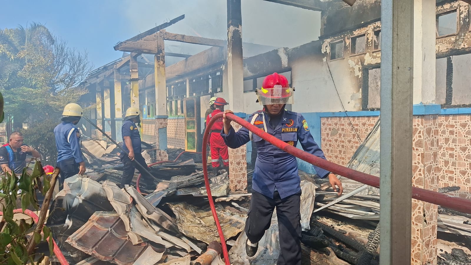 7 Ruangan di SMPN 19 Kota Bengkulu Terbakar, Diduga karena Bakar Sampah