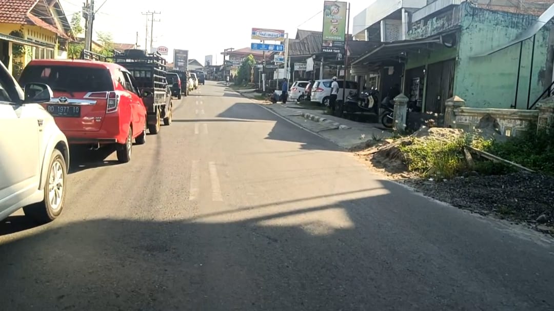 Antrean BBM di SPBU Tais Terpantau Mengular Sepanjang 2 Kilometer