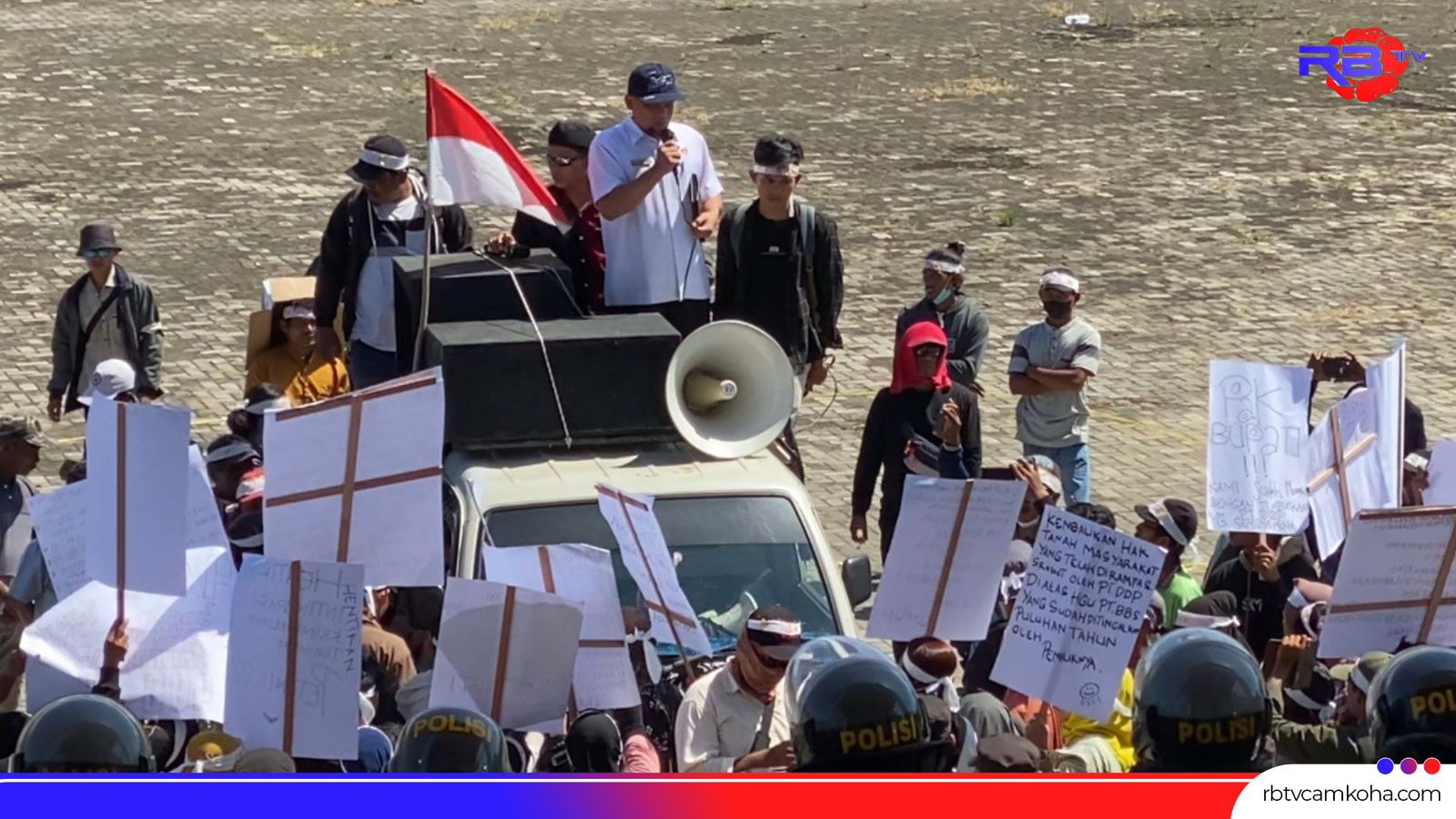 Ratusan Warga Malin Deman Geruduk Kantor Bupati Mukomuko, Ini Tuntutannya