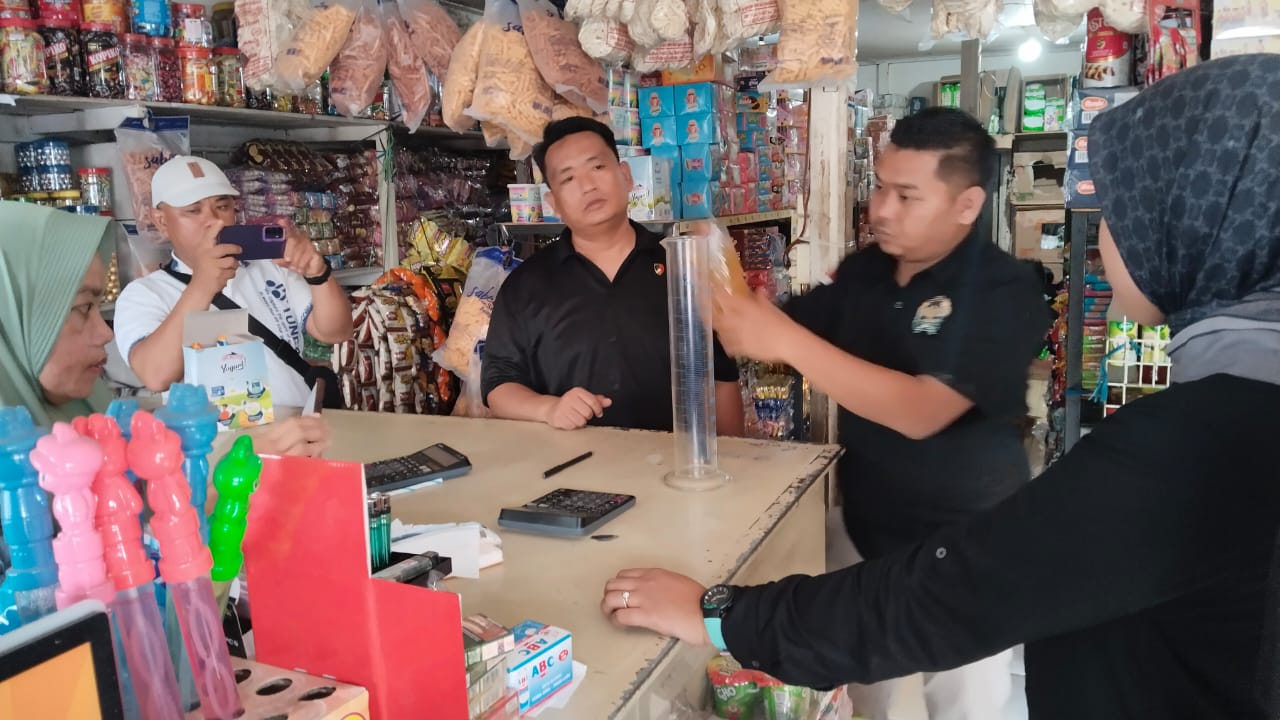 Datangi Distributor Minyak Goreng, Polres Kepahiang Cek Timbangan dan Ukuran Kemasan Minyak