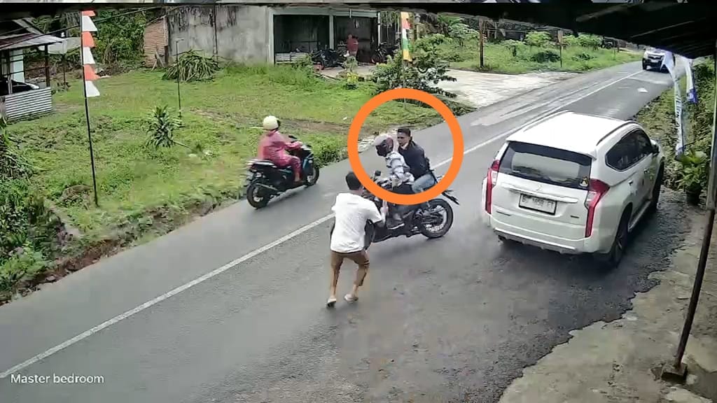 Percobaan Perampokan Modus Pecah Kaca Mobil di Bengkulu Utara Viral, Pelaku Kabur Usai Diteriaki Warga