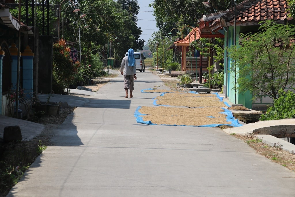 Sudah Disalurkan, Segini Dana Desa di Kabupaten Bondowoso Tahun 2024, Jalan Mulus Bikin Masyarakat Bahagia