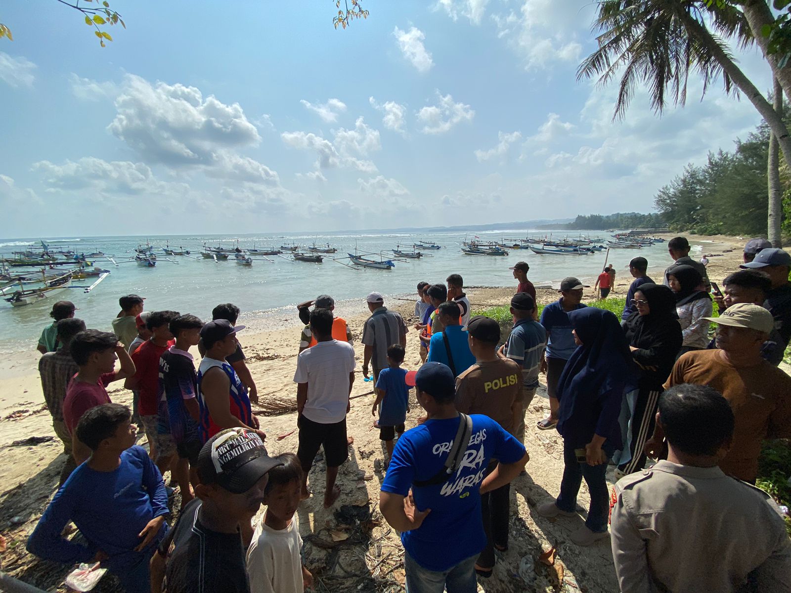 Dua Pelajar SMP Hanyut di Pantai, 1 Berhasil Diselamatkan