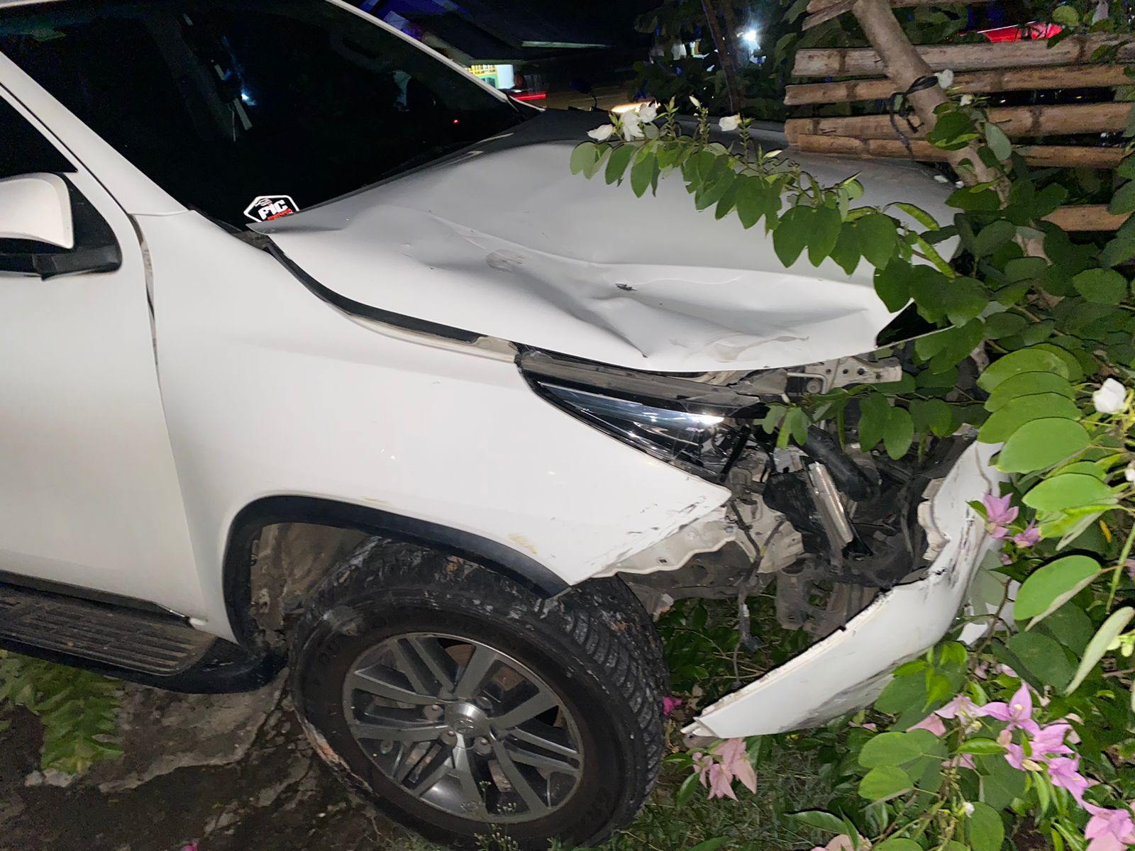 Tabrakan Dengan Fortuner PNS, Sepeda Motor Honorer Terseret, Pengendaranya Patah Tangan 