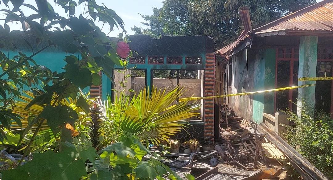 Kebakaran di Pekik Nyaring, Anak Pemilik Rumah Nyaris Terpanggang, Jendela Tanpa Terali Selamatkan Keduanya 