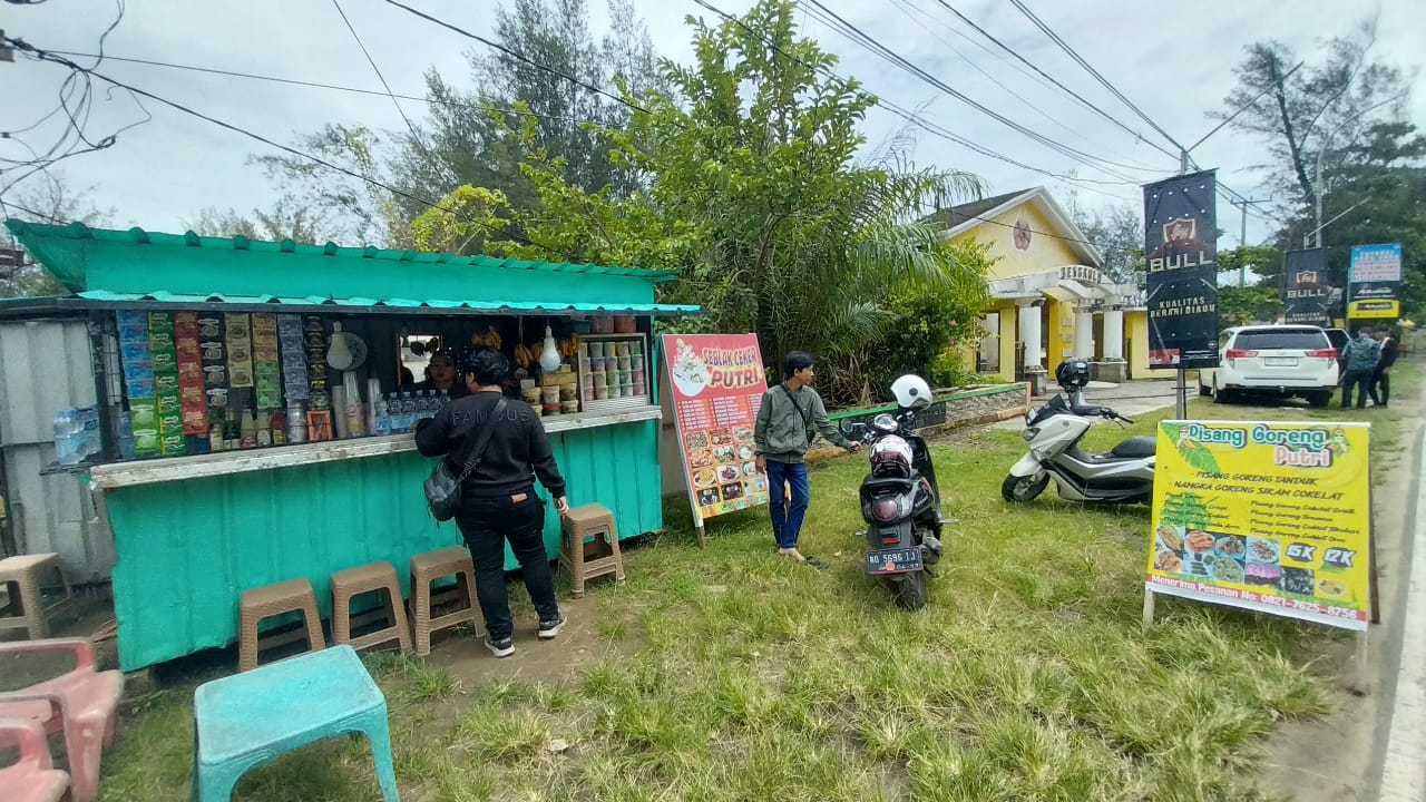 Pencuri Berpesta di Pantai Panjang, 6 Lapak Dagangan Berhasil Mereka Bobol