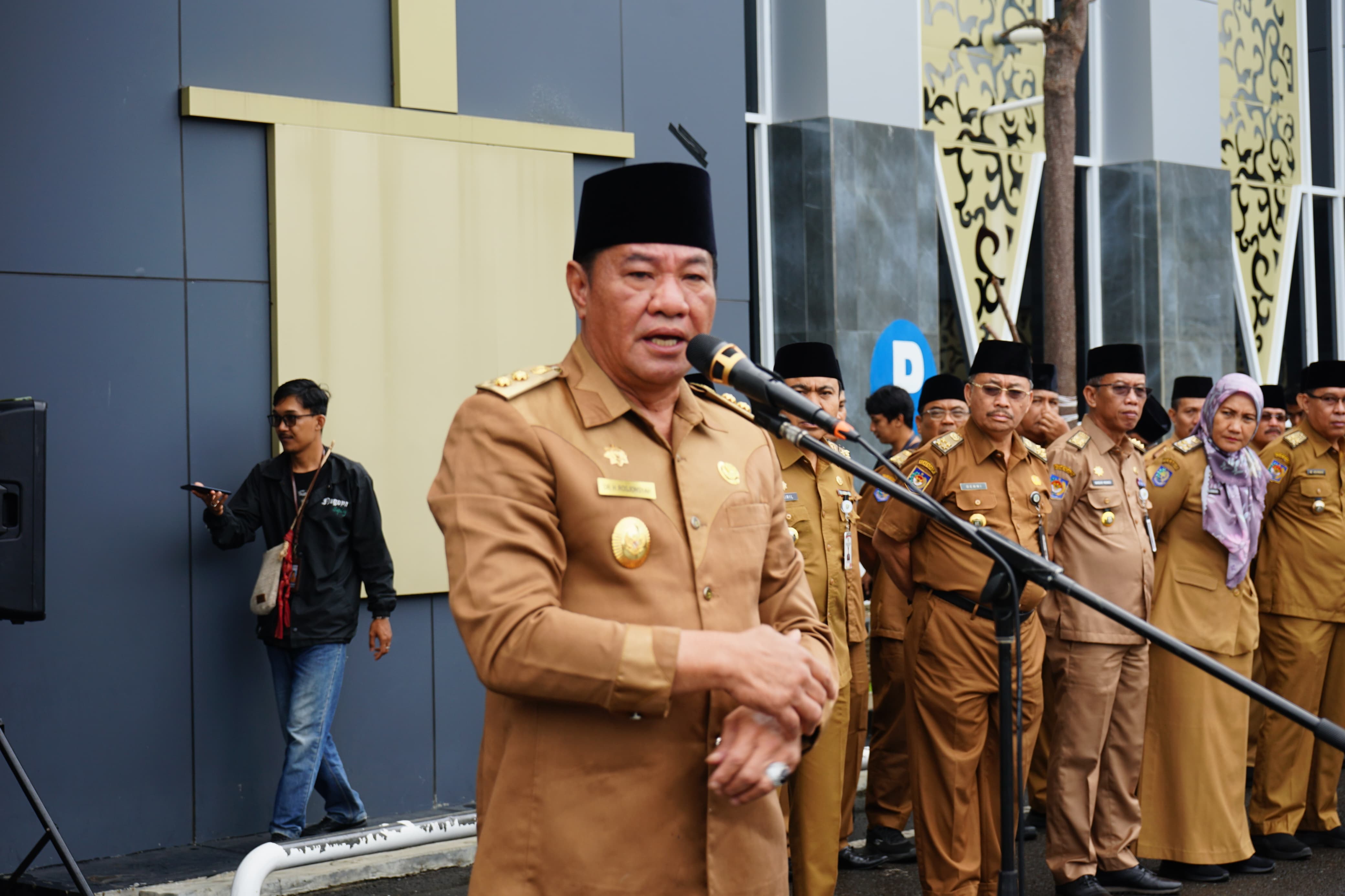 Wagub Rosjonsyah Pimpin Apel, Pastikan Layanan Administrasi Berjalan Normal