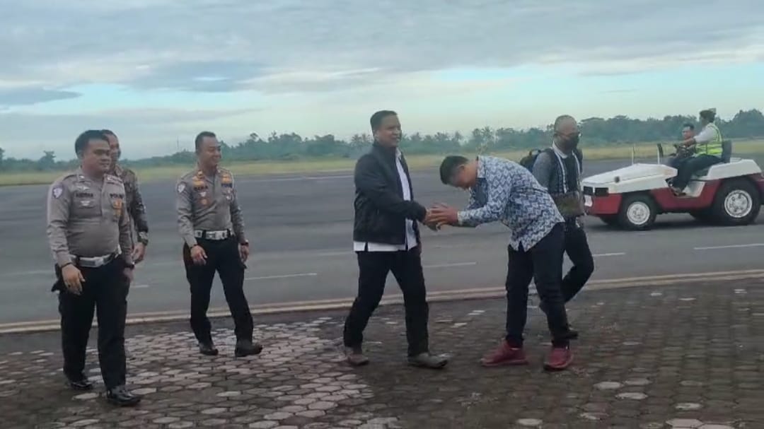 Stafsus Kemendagri Tinjau Langsung Progres Inpres Pulau Enggano dan Pelabuhan Pulau Baai