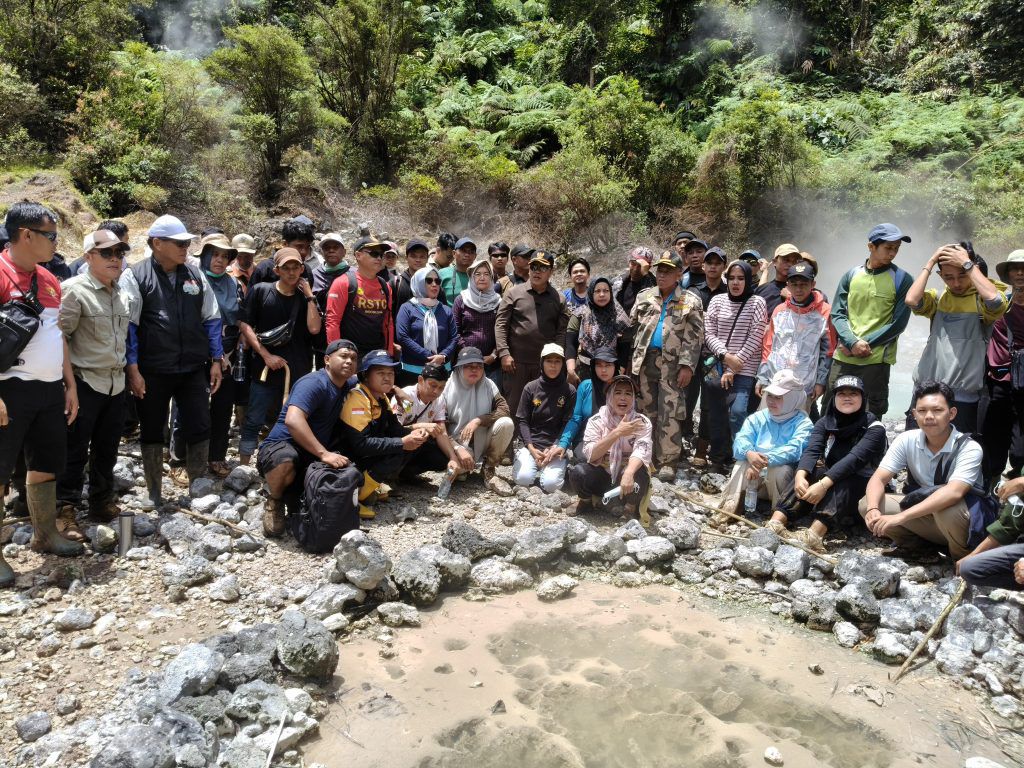 Bupati Harapkan Telaga Putri 7 Warna Jadi Objek Wisata Unggulan Kabupaten Lebong