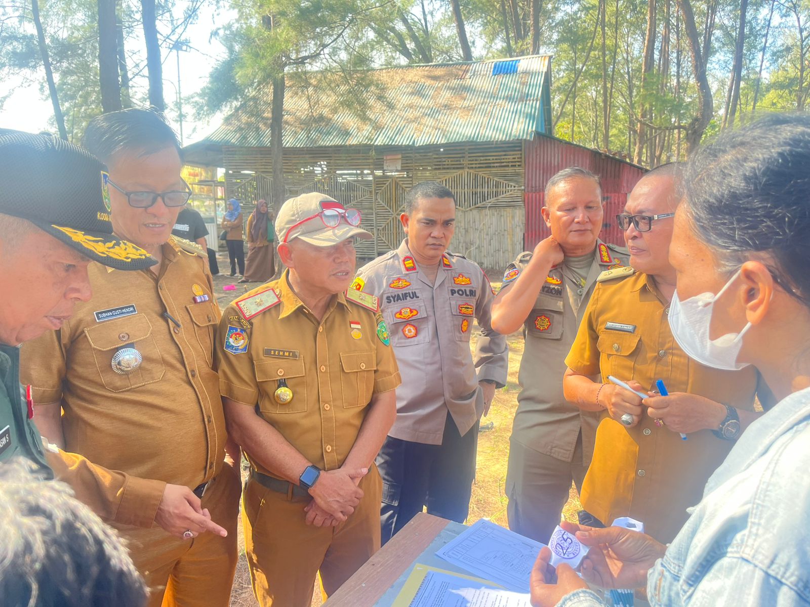 Diawali Apel Gabungan, Pedagang di Pantai Panjang Cabut Nomor Undian Penetapan Lokasi Lapak