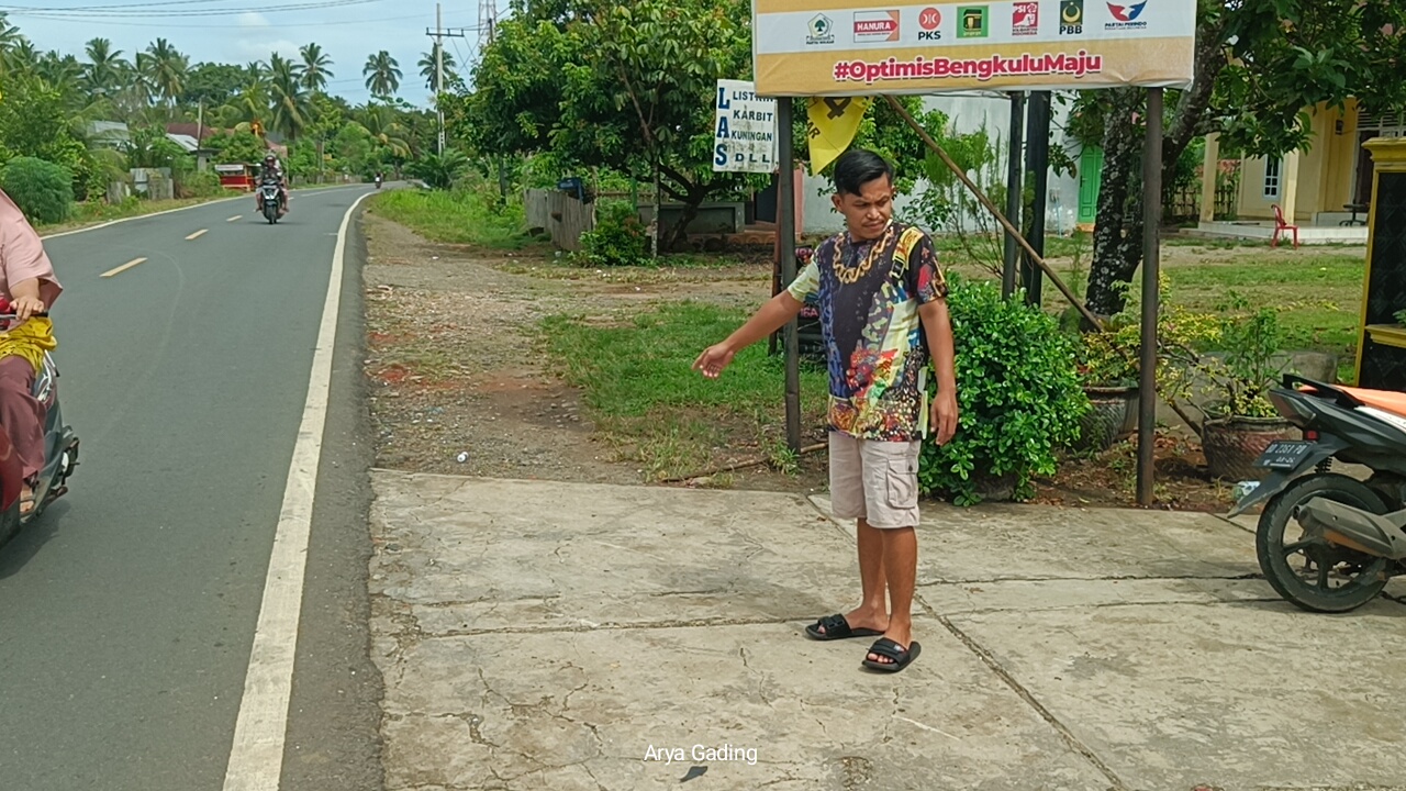 Adu Kambing di Depan Rumdin Waka DPRD 