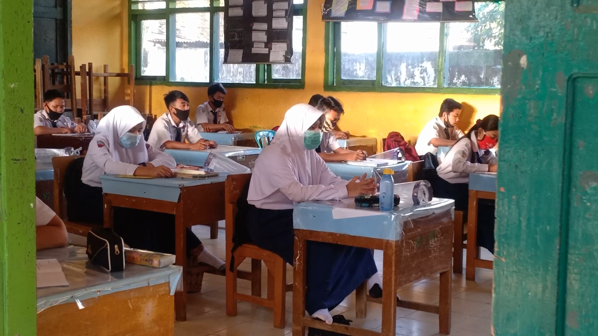 Rp 2,7 Miliar untuk Bantuan Seragam Murid SD dan SMP